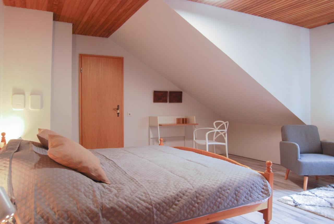Gaestehaus An Der Moseltherme ทราเบิน-ทราร์บาค ภายนอก รูปภาพ