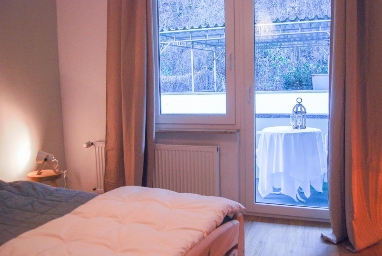 Gaestehaus An Der Moseltherme ทราเบิน-ทราร์บาค ภายนอก รูปภาพ