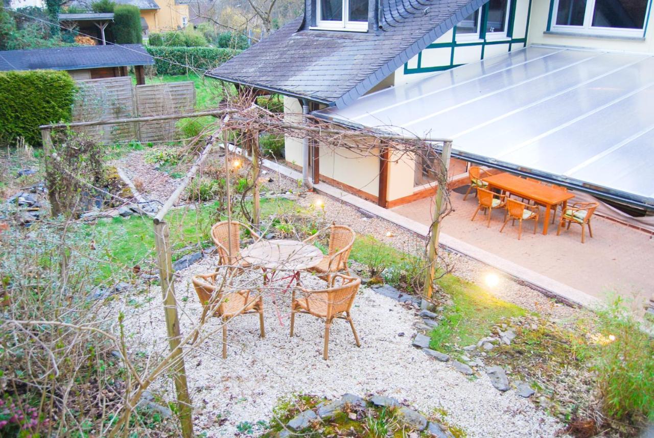 Gaestehaus An Der Moseltherme ทราเบิน-ทราร์บาค ภายนอก รูปภาพ